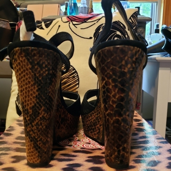 Naughty Monkey Chunky Snake Heel *NIB* - Picture 3 of 4